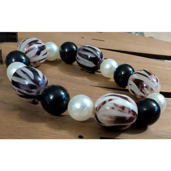 BUNDLE ONLY Vintage Beads Beaded Bracelet Stretch Black Faux Pearl Zebra - Picture 1 of 3